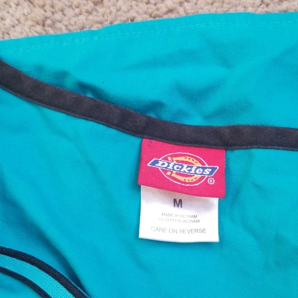 Scrub Top - Picture 3 of 3